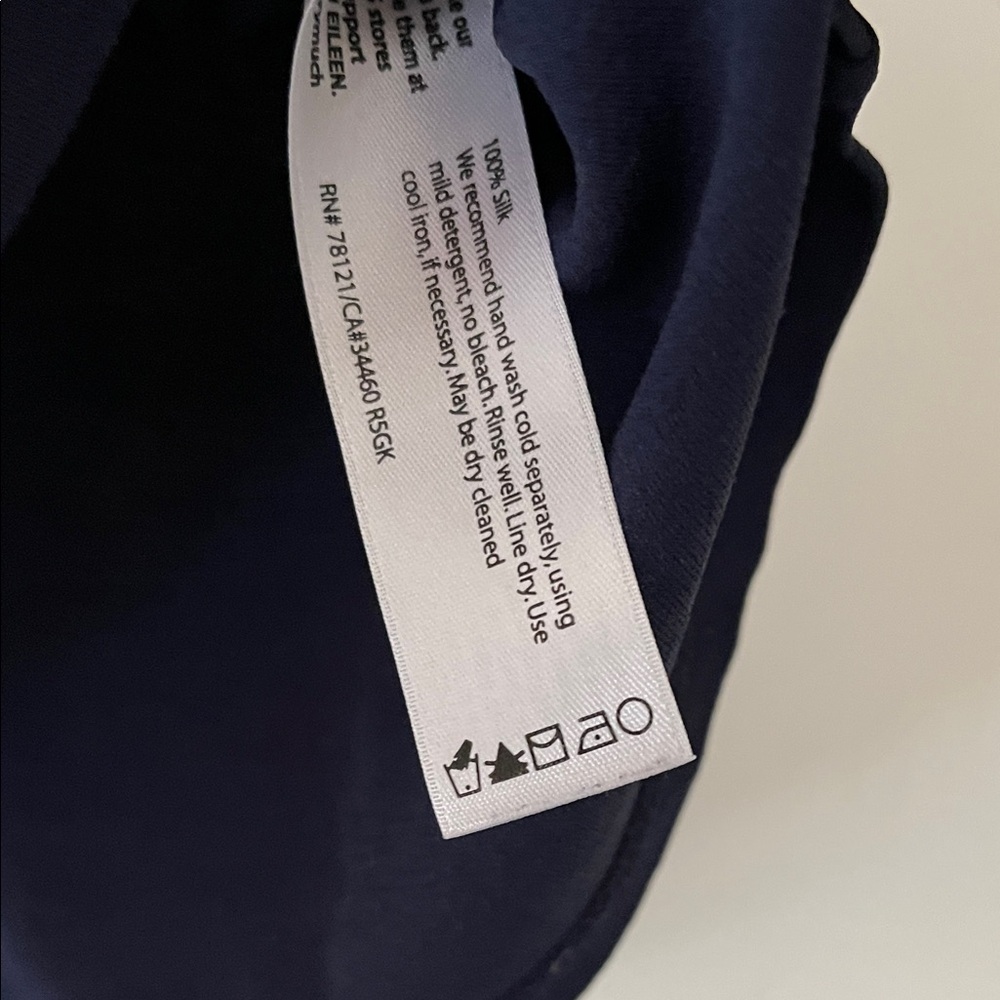 Eileen Fisher 100% Silk Navy Sleeveless Top - Picture 2 of 4